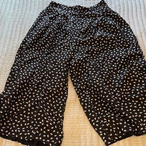 Anne Klein Navy Wide Leg Capri Pants with White Pattern